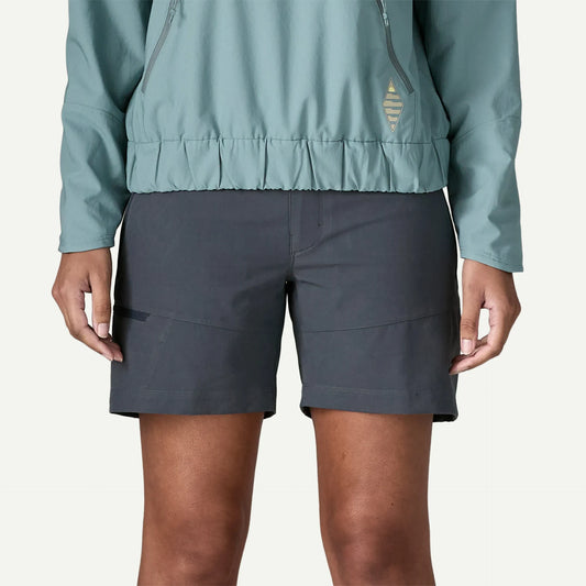Women's Terravia Trail Shorts - 6" - US 7183
